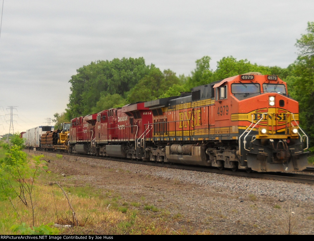 BNSF 4979 West